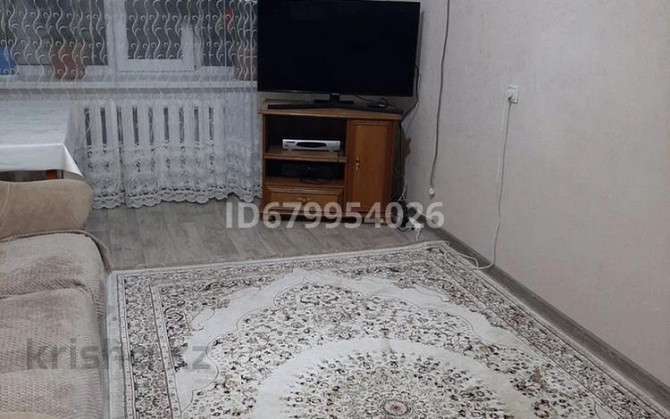 3-комнатная квартира, 63 м², 3/9 этаж помесячно, мкр Кунаева, 6 мкр - Находится рядом с Желаевской т Уральск - изображение 5