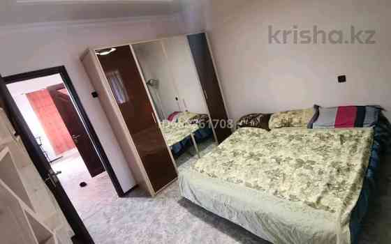 3-комнатная квартира, 100 м², 4/5 этаж помесячно, ул. 24 июня - ул. Абая - Манаса Almaty