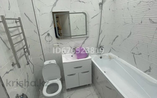 2-комнатная квартира, 65 м², 5/9 этаж помесячно, мкр. Алтын орда, Мкр. Батыс-2 340 б Актобе - изображение 4