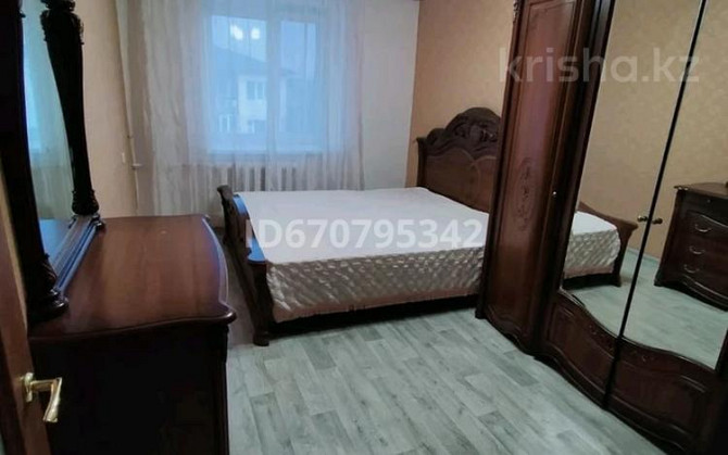 4-комнатная квартира, 77 м², 5/5 этаж помесячно, Каратюбинская 30 - Джамбула Уральск - изображение 2