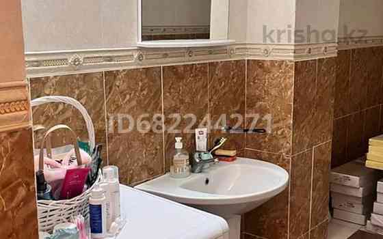 4-комнатная квартира, 140 м², 5/9 этаж помесячно, Достык 12/1 Astana