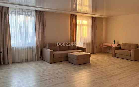 4-комнатная квартира, 140 м², 5/9 этаж помесячно, Достык 12/1 Astana