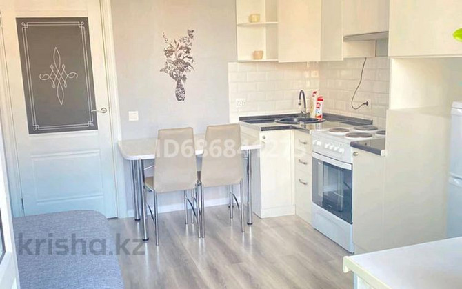 1-комнатная квартира, 36 м², 3/5 этаж помесячно, Республика 1/1 - Заправка Аскар  - photo 1