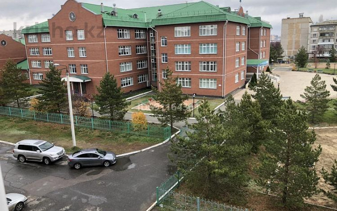 3-комнатная квартира, 64 м², 4/6 этаж помесячно, Назарбаева 327А - Рынок Салем Петропавловск - изображение 1