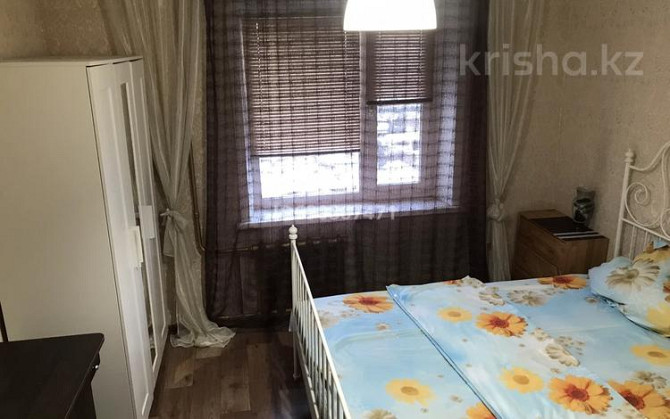 3-комнатная квартира, 65 м², 8/10 этаж помесячно, проспект Назарбаева 289 - Кутузова Павлодар - изображение 1