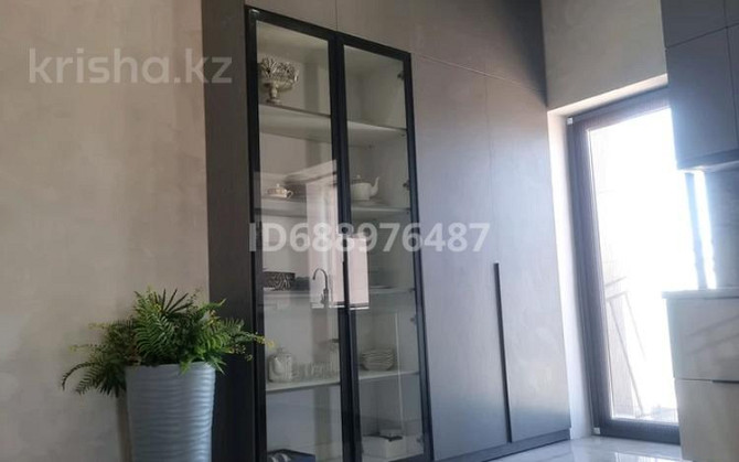 4-комнатная квартира, 99 м², 4/4 этаж помесячно, Клубный дом Royal Resort за Rixos Aqtau - photo 1