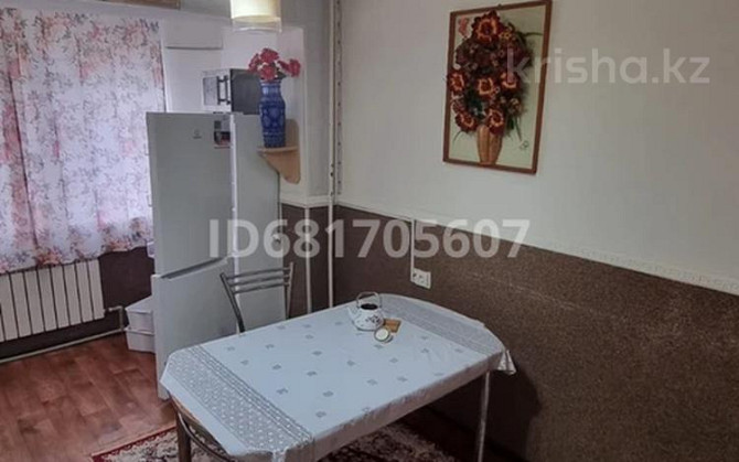 2-комнатная квартира, 65 м², 1/5 этаж помесячно, 5 микрорайон 10 Кульсары - изображение 6