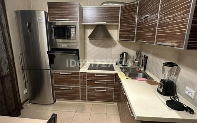 3-комнатная квартира, 70 м², 3/6 этаж помесячно, Малайсары батыра 17 Павлодар - изображение 1