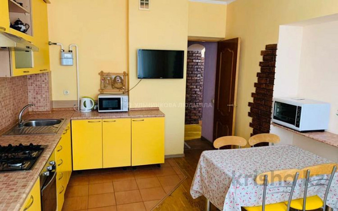 4-комнатная квартира, 97 м², 4/6 этаж помесячно, Крупской 24А Atyrau - photo 8