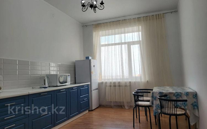 3-комнатная квартира, 150 м², 10/12 этаж помесячно, мкр 5, Молдагулова 3 - Мост 5 Микрорайона и мону Актобе - изображение 5