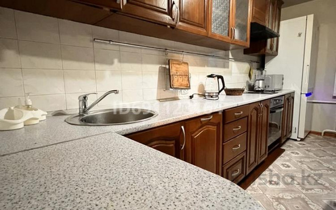 4-комнатная квартира, 89 м², 5/5 этаж помесячно, Назарбаева 87 Усть-Каменогорск - изображение 3