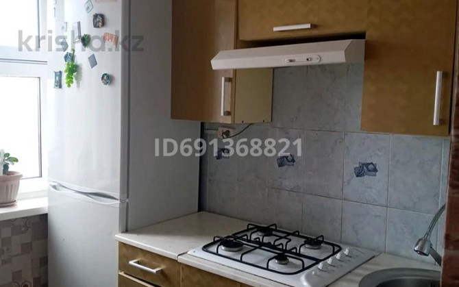 2-комнатная квартира, 42 м², 3/5 этаж помесячно, Абая 104 - Супермаркет Солнечный Аркалык - изображение 3