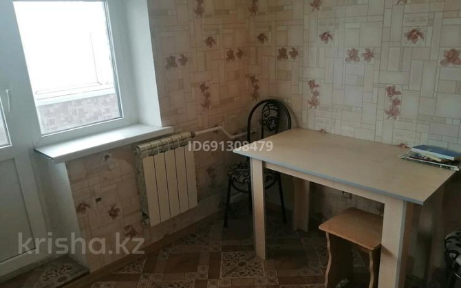 1-комнатная квартира, 36 м², 5/5 этаж помесячно, мкр Кунаева 21 Уральск - изображение 3