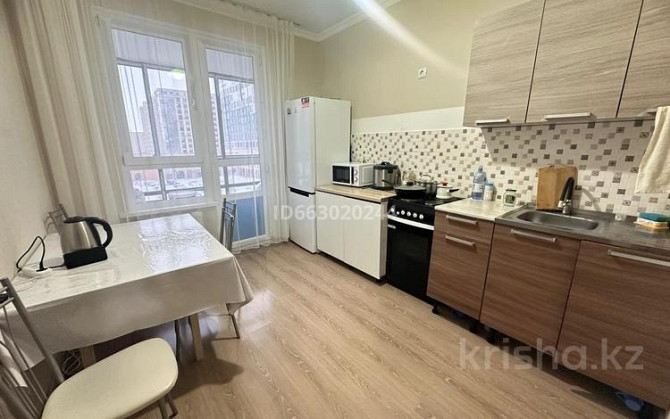 4-комнатная квартира, 118 м², 4/16 этаж помесячно, Бектурова 4/6 Астана - изображение 3