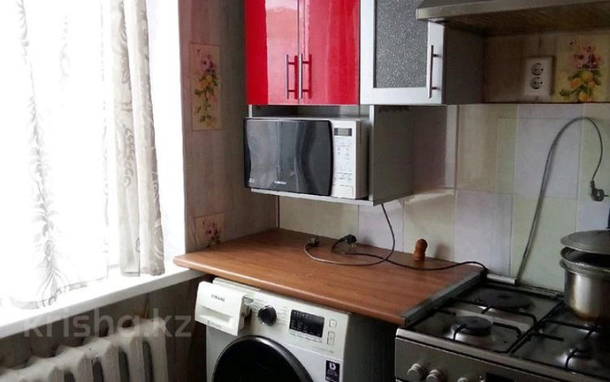 1-комнатная квартира, 31 м², 5/5 этаж помесячно, Кашаубаева 7А - 14 микрорайон Семей - изображение 1