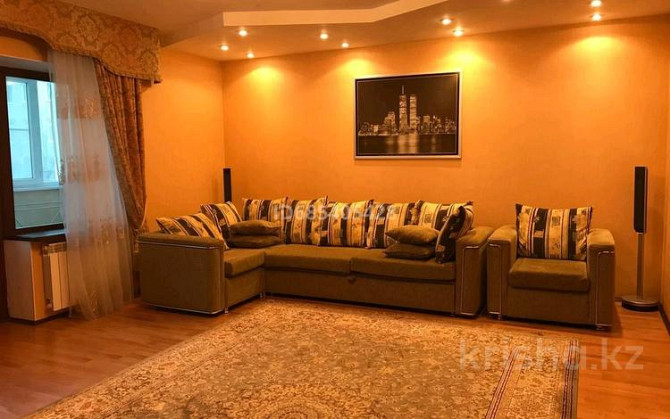 5-комнатная квартира, 180 м², 2/3 этаж помесячно, мкр 8, Молдагулова 49/1 - Жд управления Актобе - изображение 8
