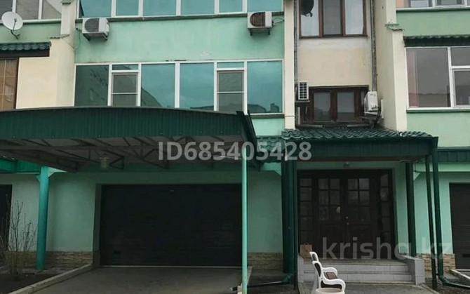 5-комнатная квартира, 180 м², 2/3 этаж помесячно, мкр 8, Молдагулова 49/1 - Жд управления Актобе - изображение 1