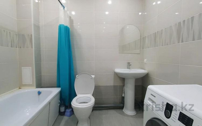 1-комнатная квартира, 51 м², 2/5 этаж помесячно, Кунаева 16/5 Уральск - изображение 8