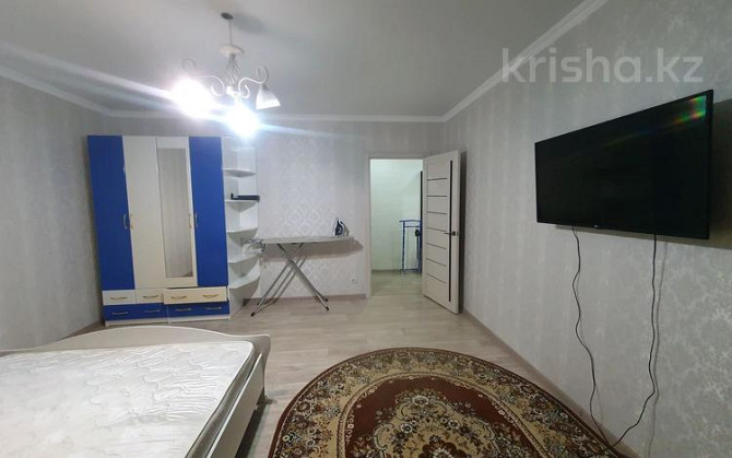 1-комнатная квартира, 51 м², 2/5 этаж помесячно, Кунаева 16/5 Уральск - изображение 6
