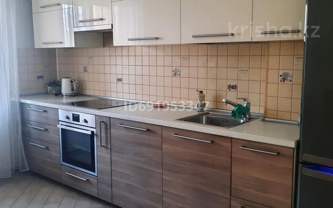 3-комнатная квартира, 71 м², 3/12 этаж помесячно, Ломова 34 - Ломова - Сатпаева Павлодар - изображение 3