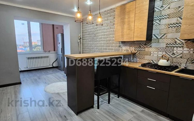 1-комнатная квартира, 50 м², 5/6 этаж помесячно, Акотау 20 - 8 школа Уральск - изображение 2