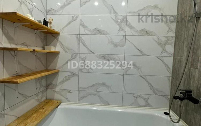1-комнатная квартира, 50 м², 5/6 этаж помесячно, Акотау 20 - 8 школа Уральск - изображение 5