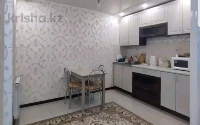 1-комнатная квартира, 35 м², 1/5 этаж помесячно, Шевченко 67 Уральск - изображение 2