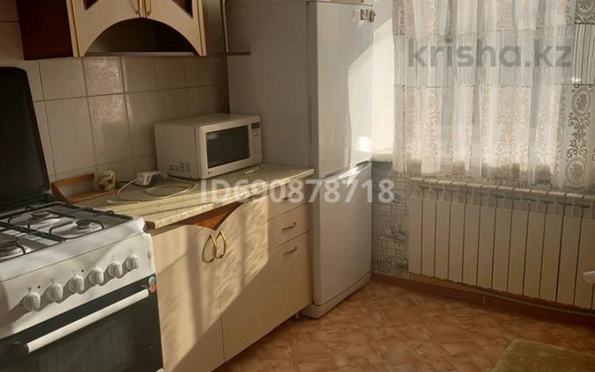 2-комнатная квартира, 52 м², 1/5 этаж помесячно, Набережная 30 Семей - изображение 6