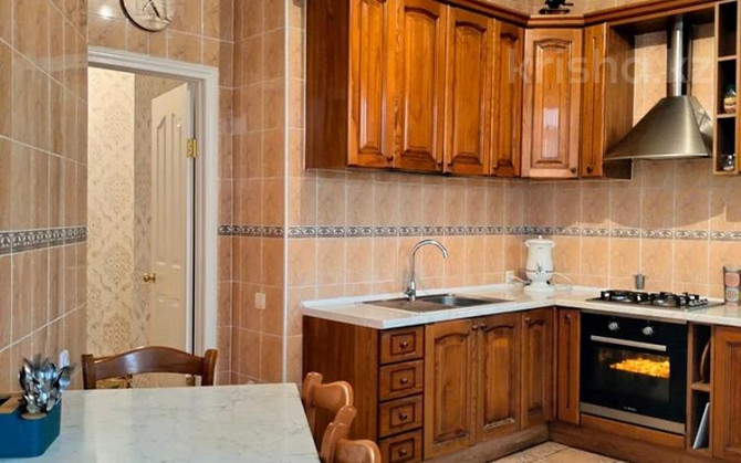 4-комнатная квартира, 145 м², 7/9 этаж помесячно, Мамбетова 12 Astana - photo 3