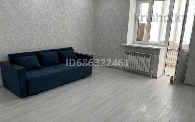 1-комнатная квартира, 40 м², 1/5 этаж помесячно, мкр Кунаева, Мкр. Астана 25 - Площадь Назарбаева Уральск - изображение 1