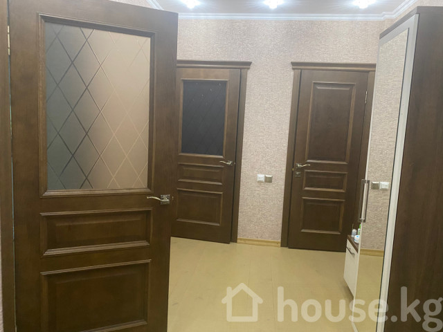 2-комн. кв., 70 м2, Бишкек, Магистраль, Токомбаева 27 Bishkek - photo 4