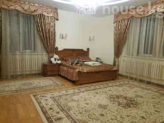 Дом, 6 и более комнат, 300 м2 Бишкек, Джальская больница Бишкек