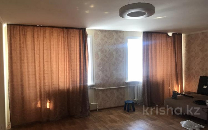 3-комнатная квартира, 110 м², 5/5 этаж помесячно, Н. Назарбаева - Н. Назарбаева и К. Сутюшева Петропавловск - изображение 2