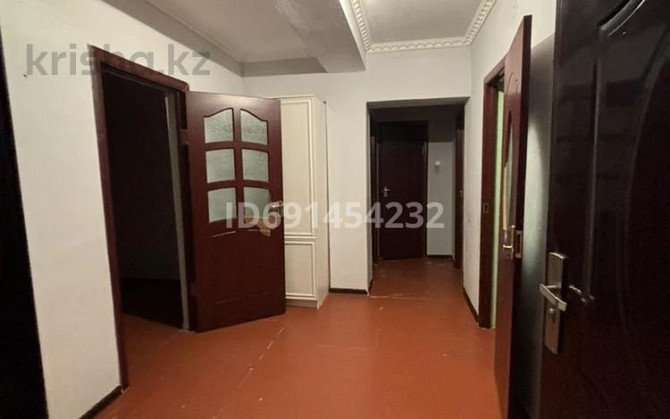 3-комнатная квартира, 90 м², 1/5 этаж помесячно, 12мкр 32 - Мкр ішінде Taraz - photo 1
