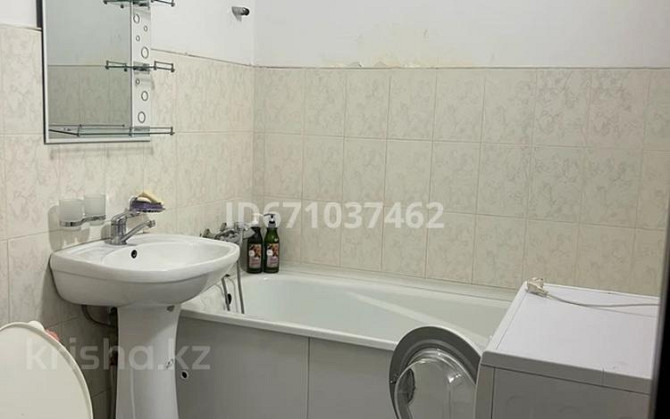 2-комнатная квартира, 52 м², 2/4 этаж помесячно, Бөгенбайұлы 4 Семей - изображение 6