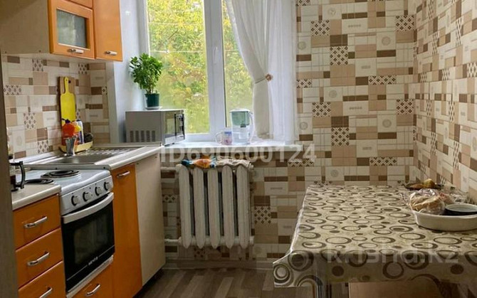 3-комнатная квартира, 69 м², 2/2 этаж помесячно, Железнодорожная 2/1 - Вокзала Павлодар - изображение 3