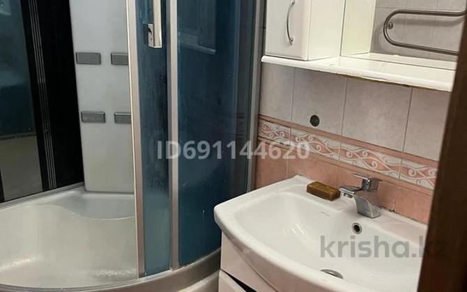 4-комнатная квартира, 86 м², 4/5 этаж помесячно, Жандосова 37 г - Розыбакиева Егизбаева Almaty - photo 8