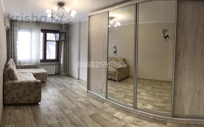 1-комнатная квартира, 30 м², 1/5 этаж помесячно, Михаэлиса 26 Усть-Каменогорск - изображение 1