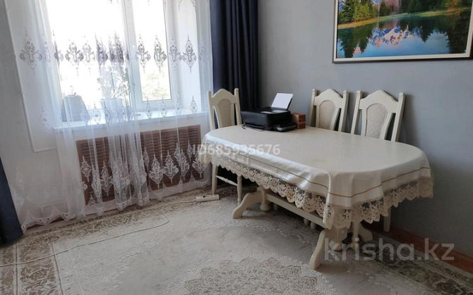 3-комнатная квартира, 64 м², 4/5 этаж помесячно, мкр Северо-Восток 35/1 Уральск - изображение 1