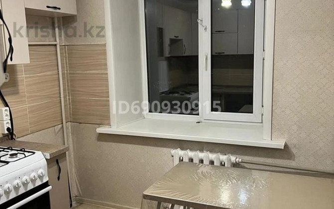 3-комнатная квартира, 60 м², 3/5 этаж помесячно, Момыш ұлы - Центральная площадь Семей - изображение 7