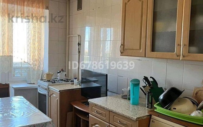 3-комнатная квартира, 53 м², 6/9 этаж помесячно, Абулхаир хана 53 Актобе - изображение 6
