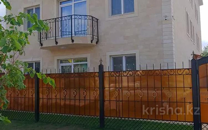 3-комнатная квартира, 92 м², 2/3 этаж помесячно, улица Хамида Чурина 55 - Досмухамедова. Уральск - изображение 1