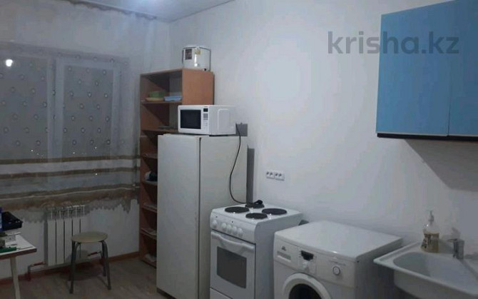 3-комнатная квартира, 63 м², 10/12 этаж помесячно, Жабаева 38 Петропавловск - изображение 1