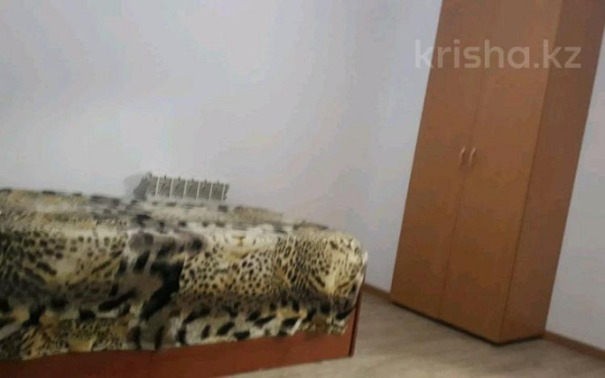 3-комнатная квартира, 63 м², 10/12 этаж помесячно, Жабаева 38 Петропавловск - изображение 6