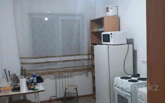 3-комнатная квартира, 63 м², 10/12 этаж помесячно, Жабаева 38 Петропавловск - изображение 2