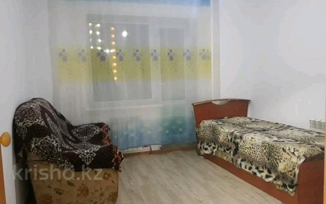 3-комнатная квартира, 63 м², 10/12 этаж помесячно, Жабаева 38 Петропавловск - изображение 5