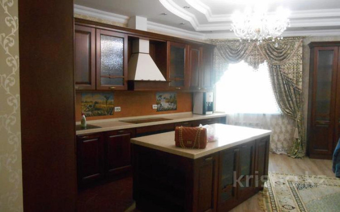 4-комнатная квартира, 130 м², 9/16 этаж помесячно, Абая 150/230 - Баумана ( Тургут Озала ) Almaty - photo 3