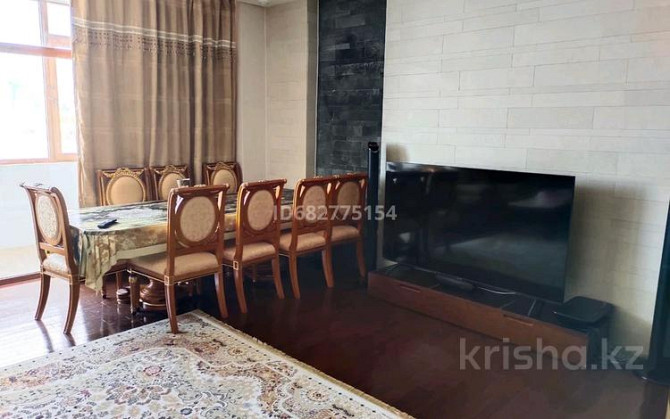 4-комнатная квартира, 218 м², 7/18 этаж помесячно, А Баитурсынова 1 Астана - изображение 1