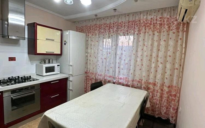 4-комнатная квартира, 90 м², 5/5 этаж помесячно, мкр Тастак-2 - Тлендиева Almaty - photo 2