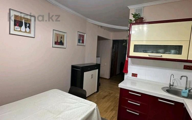 4-комнатная квартира, 90 м², 5/5 этаж помесячно, мкр Тастак-2 - Тлендиева Almaty - photo 3